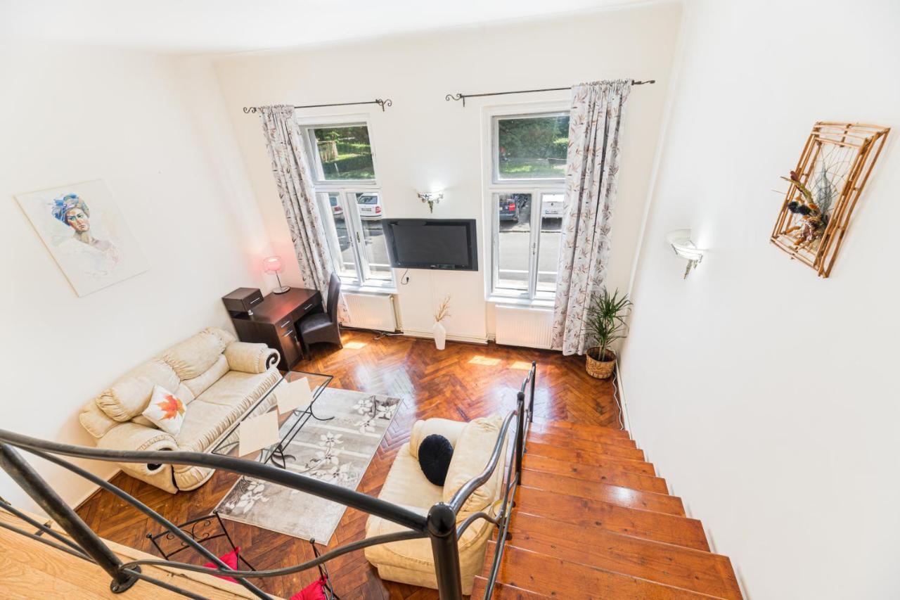 Hera Apartment - Old Town Brasov Bagian luar foto