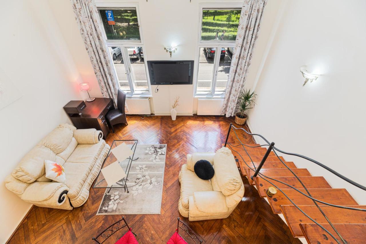 Hera Apartment - Old Town Brasov Bagian luar foto