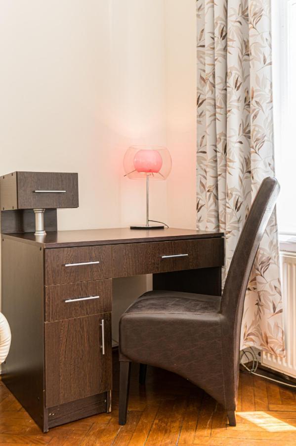 Hera Apartment - Old Town Brasov Bagian luar foto