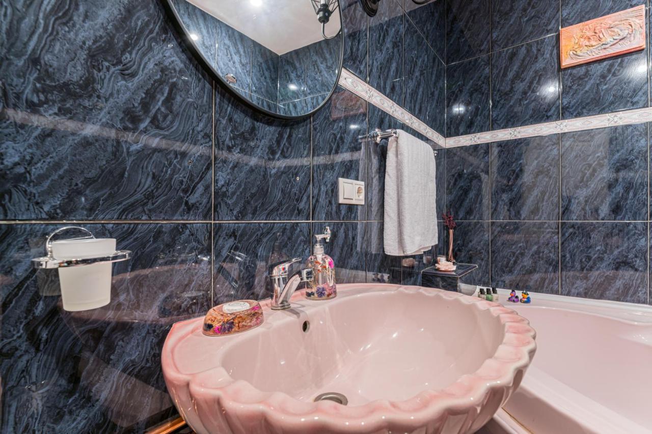 Hera Apartment - Old Town Brasov Bagian luar foto