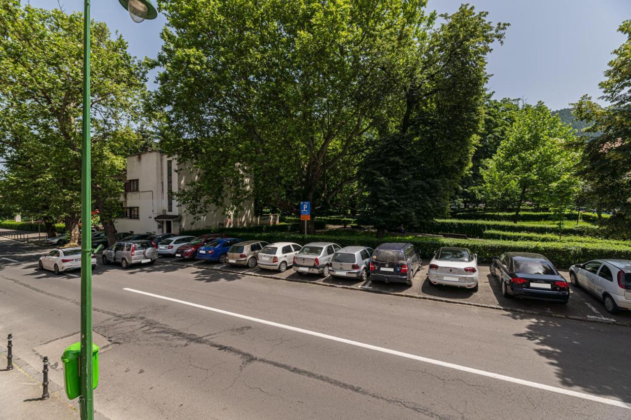 Hera Apartment - Old Town Brasov Bagian luar foto